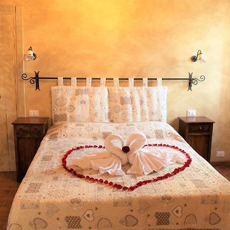 La Casa Delle Rondini Bed & Breakfast Roncoferraro Exterior foto