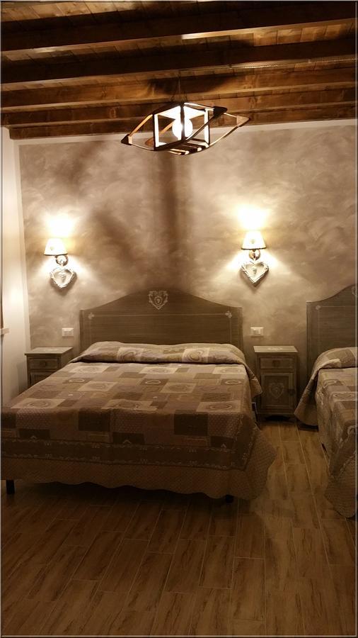La Casa Delle Rondini Bed & Breakfast Roncoferraro Exterior foto