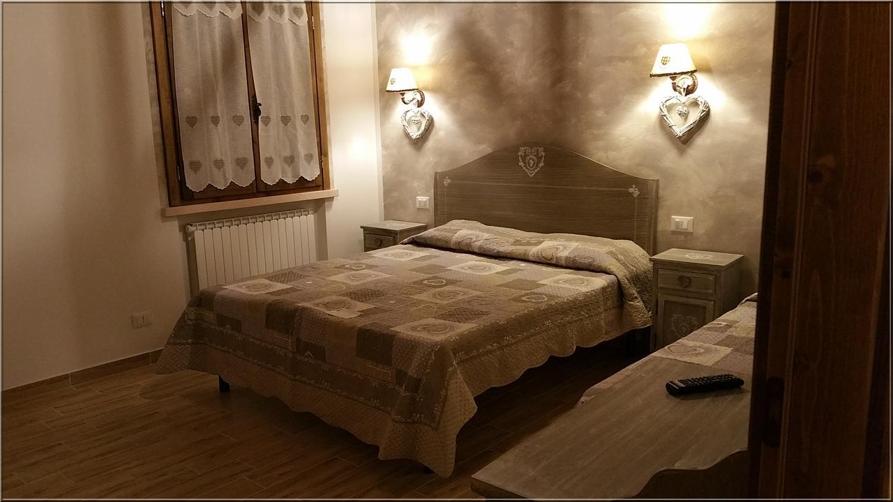 La Casa Delle Rondini Bed & Breakfast Roncoferraro Exterior foto