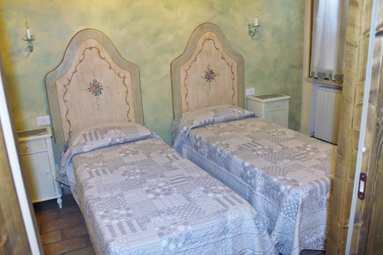 La Casa Delle Rondini Bed & Breakfast Roncoferraro Exterior foto