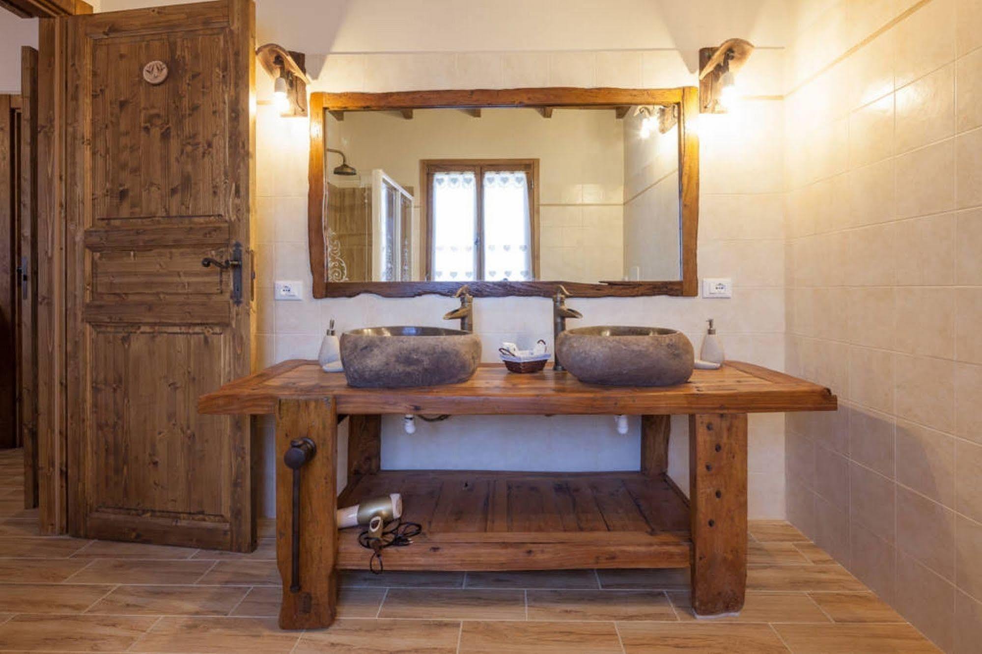 La Casa Delle Rondini Bed & Breakfast Roncoferraro Exterior foto