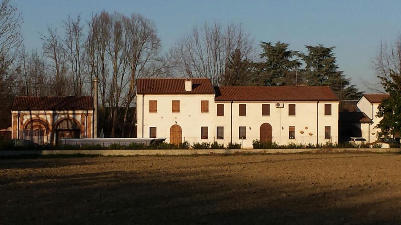 La Casa Delle Rondini Bed & Breakfast Roncoferraro Exterior foto